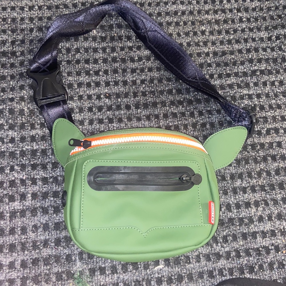 target x target fanny pack